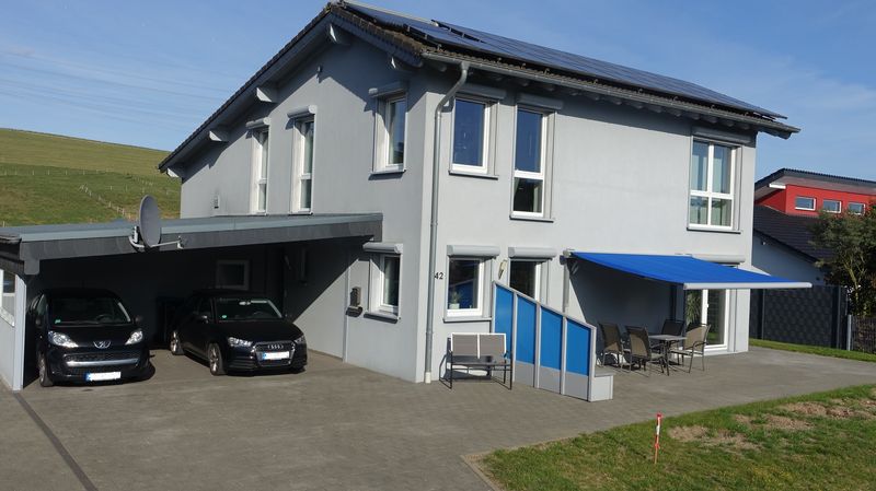 Modernes EFH in ruhiger, ebener u. sonniger Randlage zu vermieten